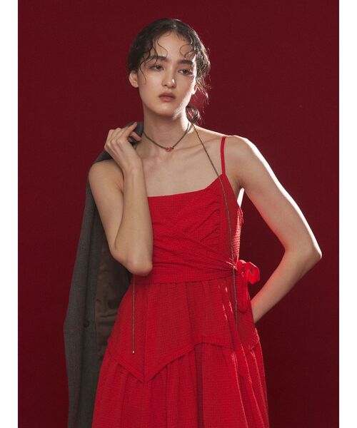 LAGUNAMOON（ラグナムーン）の「カシュクールボリュームキャミワンピース 【夏服】（ワンピース・レディース・イエロー/レッド/ブラック・MEDIUM/SMALL）」の8枚目の写真