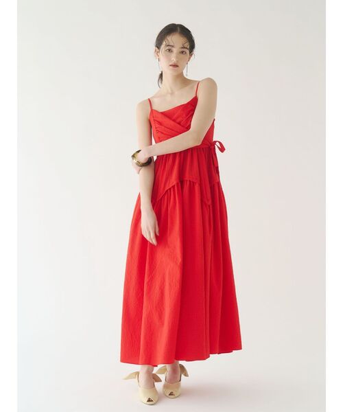 LAGUNAMOON(ラグナムーン)の「カシュクールボリュームキャミワンピース 【夏服】(ワンピース・レディース・イエロー/レッド/ブラック・MEDIUM/SMALL)」の1枚目の写真