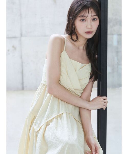 LAGUNAMOON(ラグナムーン)の「カシュクールボリュームキャミワンピース 【夏服】(ワンピース・レディース・イエロー/レッド/ブラック・MEDIUM/SMALL)」の3枚目の写真