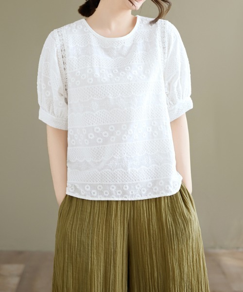 LUCPY(ラクピー)の「レース切替パフスリーブブラウス 半袖 ナチュラル フェミニン トップス(その他トップス・レディース・ホワイト/アイボリー・FREE)」の1枚目の写真