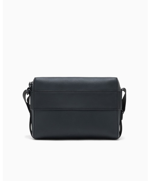 ARMANI EXCHANGE(アルマーニエクスチェンジ)の「【A|X アルマーニ エクスチェンジ】AXロゴ ショルダーバッグ(ショルダーバッグ・メンズ・ブラック・FREE)」の3枚目の写真