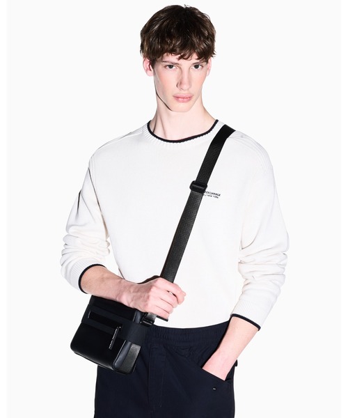 ARMANI EXCHANGE(アルマーニエクスチェンジ)の「【A|X アルマーニ エクスチェンジ】AXロゴ ショルダーバッグ(ショルダーバッグ・メンズ・ブラック・FREE)」の6枚目の写真