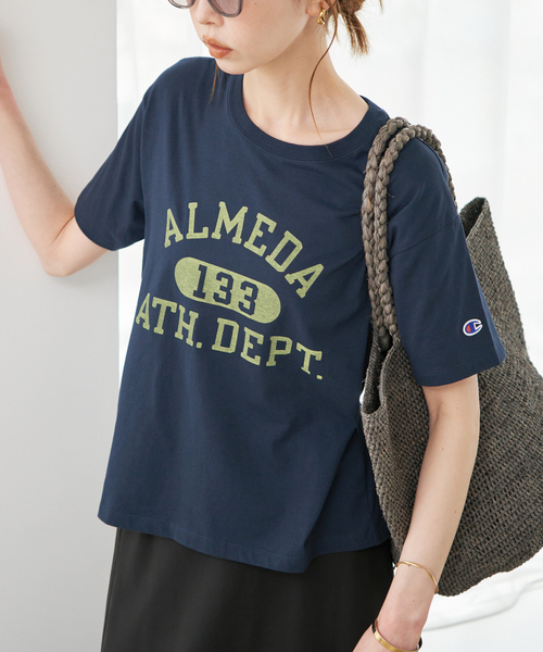 Champion(チャンピオン)の「《追加》Champion/チャンピオン SLOBE別注 ロゴTシャツ(Tシャツ/カットソー・レディース・ピンク/ホワイト/ネイビー・FREE)」の3枚目の写真