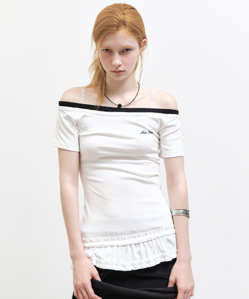 NICK&NICOLE（ニックアンドニコール）の「OFF-SHOULDER FRILL HALF TOP_WHITE（Tシャツ/カットソー・レディース・その他・FREE）」の2枚目の写真