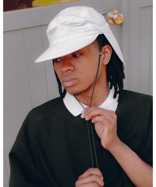 KEBOZ(ケボズ)の「SUN SUNSHADE LONG BILL CAP(キャップ・メンズ・ホワイト/ネイビー・FREE)」の4枚目の写真