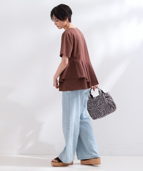 OPAQUE.CLIP（オペークドットクリップ）の「ペプラムドッキングカットソー【洗濯機OK】（Tシャツ/カットソー・レディース・ブラック/ホワイト/ダークブラウン/ライトブルー・38/40/42）」の15枚目の写真