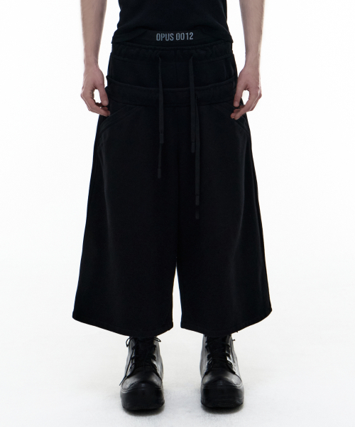 OPUS 0012(オーパス0012)の「Op. 08 ROCKY MAXI SWEAT SHORTS BLACK(その他パンツ・レディース・その他・SMALL/MEDIUM/LARGE)」の3枚目の写真