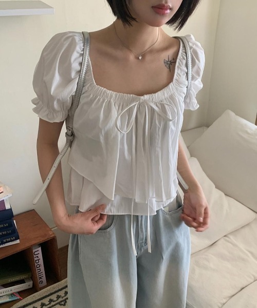 Dream garden(ドリームガーデン)の「オフショルダー パフスリーブ ティアード トップス(Tシャツ/カットソー・レディース・ホワイト/ピンク/ブルー/ベージュ・FREE)」の9枚目の写真