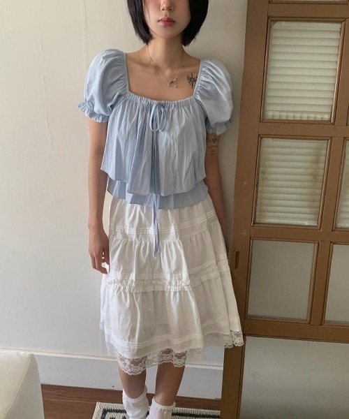 Dream garden(ドリームガーデン)の「オフショルダー パフスリーブ ティアード トップス(Tシャツ/カットソー・レディース・ホワイト/ピンク/ブルー/ベージュ・FREE)」の12枚目の写真