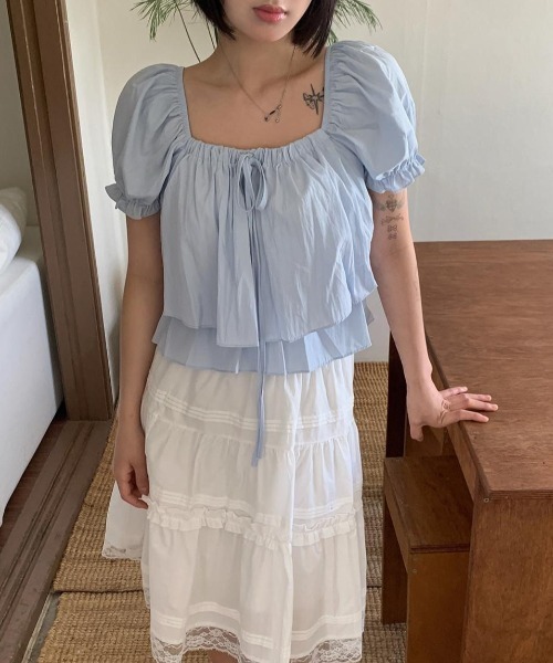 Dream garden(ドリームガーデン)の「オフショルダー パフスリーブ ティアード トップス(Tシャツ/カットソー・レディース・ホワイト/ピンク/ブルー/ベージュ・FREE)」の13枚目の写真