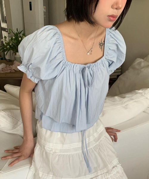 Dream garden(ドリームガーデン)の「オフショルダー パフスリーブ ティアード トップス(Tシャツ/カットソー・レディース・ホワイト/ピンク/ブルー/ベージュ・FREE)」の18枚目の写真