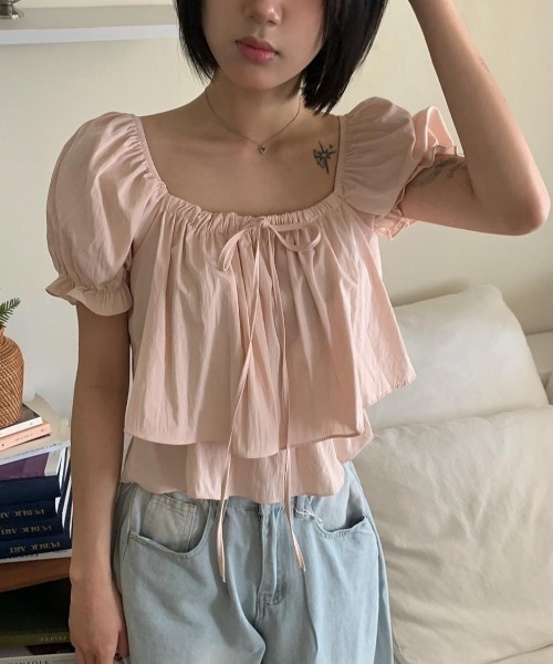 Dream garden(ドリームガーデン)の「オフショルダー パフスリーブ ティアード トップス(Tシャツ/カットソー・レディース・ホワイト/ピンク/ブルー/ベージュ・FREE)」の11枚目の写真