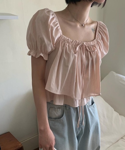 Dream garden(ドリームガーデン)の「オフショルダー パフスリーブ ティアード トップス(Tシャツ/カットソー・レディース・ホワイト/ピンク/ブルー/ベージュ・FREE)」の14枚目の写真