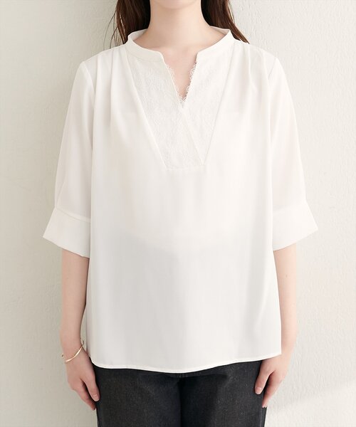 natural couture(ナチュラルクチュール)の「フロントレースVネックブラウス(シャツ/ブラウス・レディース・サックスブルー/オフホワイト/ネイビー/グレイッシュベージュ/チャコールグレー・FREE)」の10枚目の写真