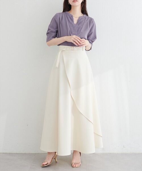 natural couture(ナチュラルクチュール)の「フロントレースVネックブラウス(シャツ/ブラウス・レディース・サックスブルー/オフホワイト/ネイビー/グレイッシュベージュ/チャコールグレー・FREE)」の20枚目の写真