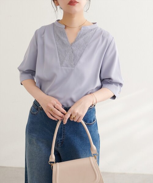 natural couture(ナチュラルクチュール)の「フロントレースVネックブラウス(シャツ/ブラウス・レディース・サックスブルー/オフホワイト/ネイビー/グレイッシュベージュ/チャコールグレー・FREE)」の22枚目の写真