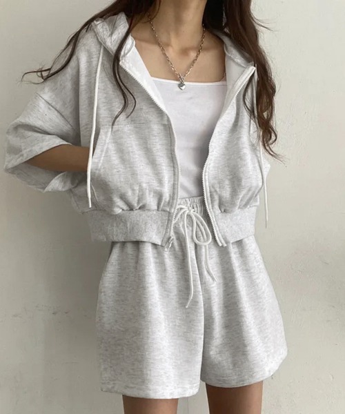 Miniministore(ミニミニストア)の「スウェットセットアップレディース半袖夏服(セットアップ・レディース・ブラック/グレー/ライトグレー・L/M)」の1枚目の写真