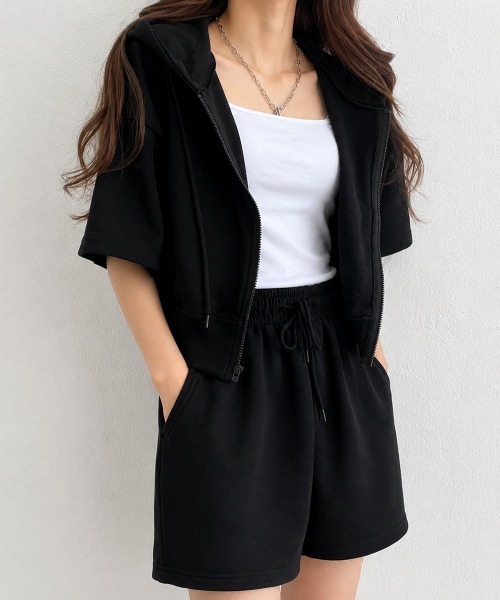 Miniministore(ミニミニストア)の「スウェットセットアップレディース半袖夏服(セットアップ・レディース・ブラック/グレー/ライトグレー・L/M)」の2枚目の写真