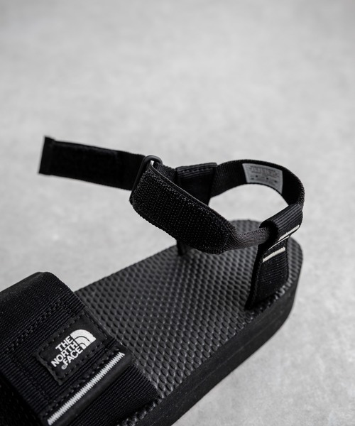 THE NORTH FACE(ザノースフェイス)の「THE NORTH FACE W SKEENA SANDAL PLATFORM オンライン限定 ワンポイントロゴボリュームソール厚底スポーツサンダル(サンダル・レディース・グレー/ブラック・25cm/24cm/23cm)」の12枚目の写真