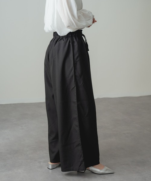 refinedworks（リファインドワークス）の「【refinedworks】ラクして美脚！イージー ワイドパンツ（その他パンツ・レディース・ブラック/ベージュ・FREE）」の8枚目の写真