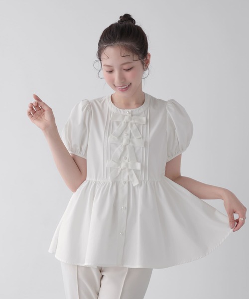 Fit more(フィットモア)の「ベロアリボンパールボタントップス(その他トップス・レディース・クリーム/ベビーピンク/ホワイト・FREE)」の2枚目の写真