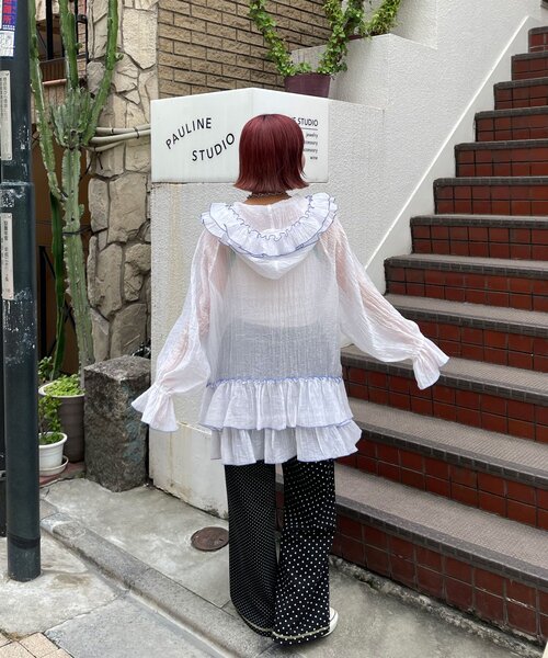 HELLO.SANFRANCISCO(ハローサンフランシスコ)の「【HELLO.SANFRANCISCO/ハローサンフランシスコ】アソート柄フリルシアーパーカー(パーカー・レディース・ホワイト/ブラック/オレンジ・ONE SIZE)」の6枚目の写真