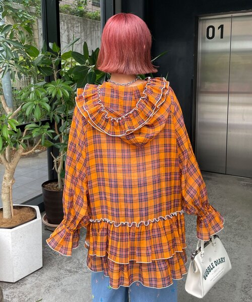 HELLO.SANFRANCISCO(ハローサンフランシスコ)の「【HELLO.SANFRANCISCO/ハローサンフランシスコ】アソート柄フリルシアーパーカー(パーカー・レディース・ホワイト/ブラック/オレンジ・ONE SIZE)」の18枚目の写真