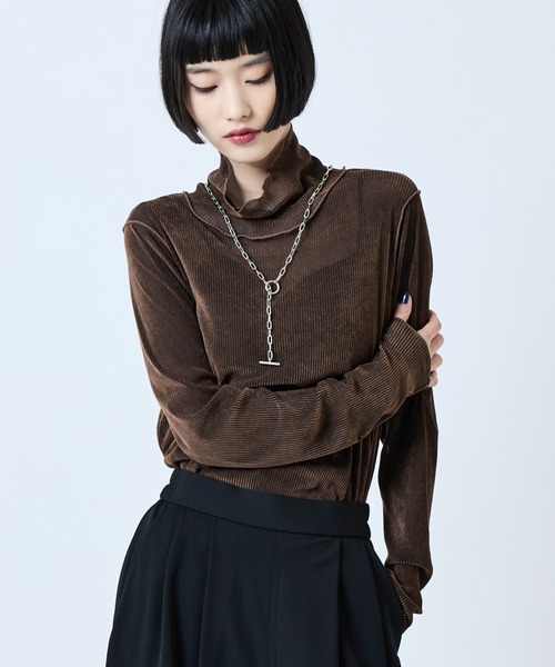 Lui's(ルイス)の「チュールベロアリブシアーメローデザインタートルトップス(Tシャツ/カットソー・レディース・ブラック/ブラウン/カーキ/グレー・FREE)」の3枚目の写真