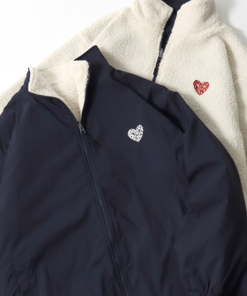 SITRY(シトリー)の「SITRY Heart Embroidery Reversible Blouson/別注 2WAY リバーシブル ナイロン×ボアフリース オーバーサイズ ハートロゴ ワンポイントラメ刺繍 ナイロンジャケット ボアフリースジャケット ブルゾン(ブルゾン・レディース・グレイッシュベージュ/ネイビー/ブラック/ベージュ系その他/ブラック系その他/ブルー系その他・XL/L/M)」の6枚目の写真