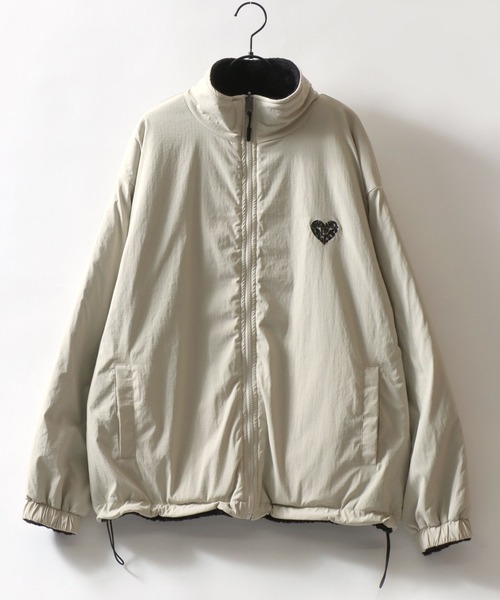 SITRY(シトリー)の「SITRY Heart Embroidery Reversible Blouson/別注 2WAY リバーシブル ナイロン×ボアフリース オーバーサイズ ハートロゴ ワンポイントラメ刺繍 ナイロンジャケット ボアフリースジャケット ブルゾン(ブルゾン・レディース・グレイッシュベージュ/ネイビー/ブラック/ベージュ系その他/ブラック系その他/ブルー系その他・XL/L/M)」の15枚目の写真