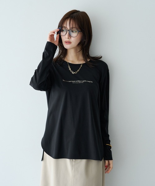 YECCA VECCA（イェッカヴェッカ）の「ラウンドヘム長袖ロゴTee（Tシャツ/カットソー・レディース・ブラック/オフホワイト・FREE）」の17枚目の写真