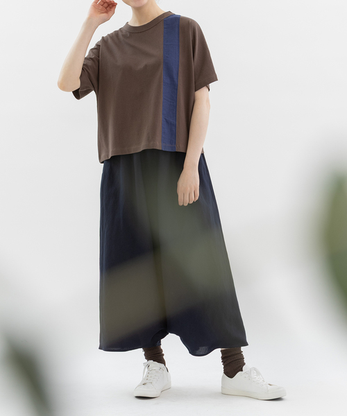 nop de nod(ノップドゥノッド)の「Cloche布帛ラインTシャツ(Tシャツ/カットソー・レディース・ブラウン/キナリ/ブラック/オフホワイト・M)」の11枚目の写真