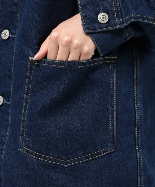 E hyphen world gallery(イーハイフンワールドギャラリー)の「デニムカバーオール(デニムジャケット・レディース・インディゴブルー/ライトインディゴブルー・FREE)」の11枚目の写真