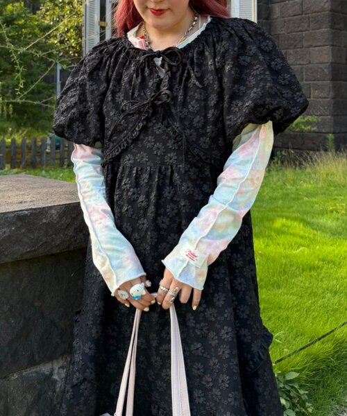 w closet（ダブルクローゼット）の「Am ジャガードリボンボレロ（シャツ/ブラウス・レディース・イエロー/ブラック/ピンク・FREE）」の5枚目の写真