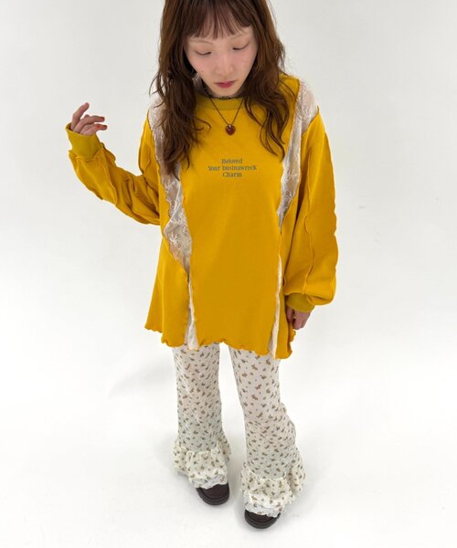 w closet(ダブルクローゼット)の「レースメロウスウェット(スウェット・レディース・グレー/イエロー/アイボリー/ネイビー・FREE)」の4枚目の写真