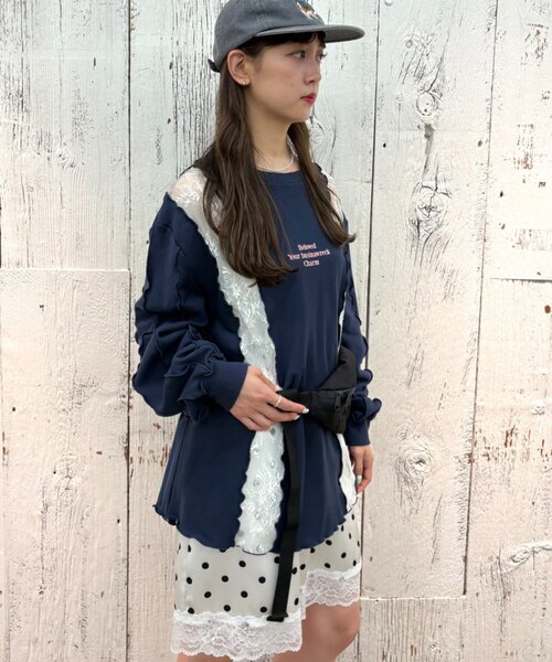 w closet(ダブルクローゼット)の「レースメロウスウェット(スウェット・レディース・グレー/イエロー/アイボリー/ネイビー・FREE)」の5枚目の写真