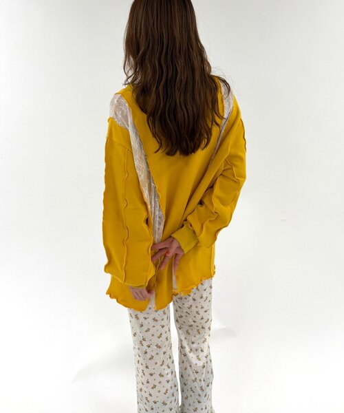 w closet(ダブルクローゼット)の「レースメロウスウェット(スウェット・レディース・グレー/イエロー/アイボリー/ネイビー・FREE)」の13枚目の写真