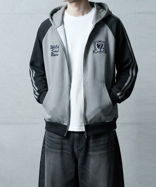 JOHNNY WOLF（ジョニーウルフ）の「FELSI オーバーサイズ サイドライン パーカー（パーカー・メンズ・グレー/ブラック系その他・L/XL/M）」の13枚目の写真