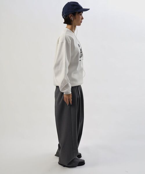 FFEIN(フェイン)の「【FFEIN(フェイン)】ヘビーウエイトタイポグラフィーロゴスウェット / スウェット クルーネック タイポグラフィーロゴ 裏起毛 ユニセックス(スウェット・メンズ・ホワイト/アッシュグレー/ダークネイビー/バーガンディー/ダークブラウン・LARGE/MEDIUM/SMALL)」の22枚目の写真
