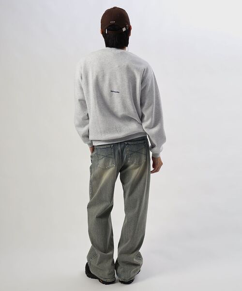 FFEIN(フェイン)の「【FFEIN(フェイン)】ヘビーウエイトタイポグラフィーロゴスウェット / スウェット クルーネック タイポグラフィーロゴ 裏起毛 ユニセックス(スウェット・メンズ・ホワイト/アッシュグレー/ダークネイビー/バーガンディー/ダークブラウン・LARGE/MEDIUM/SMALL)」の12枚目の写真