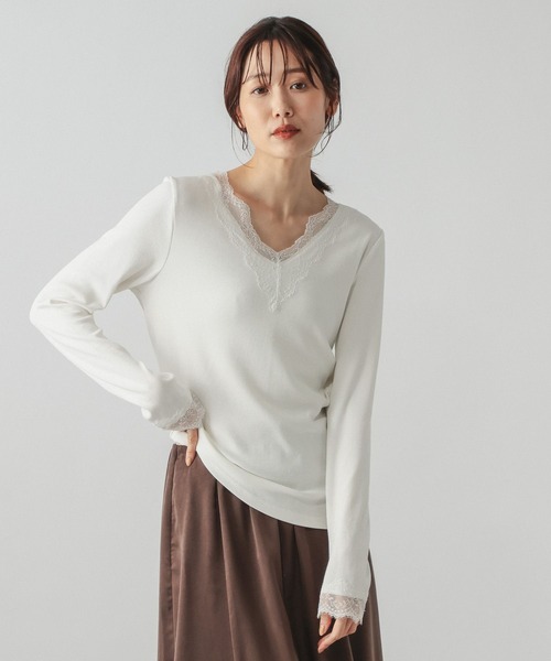 GLOBAL WORK（グローバルワーク）の「BeauteeレースVネックプルオーバー/ 1054105（Tシャツ/カットソー・レディース・ブラック/アイボリー・SMALL/MEDIUM/LARGE）」の2枚目の写真