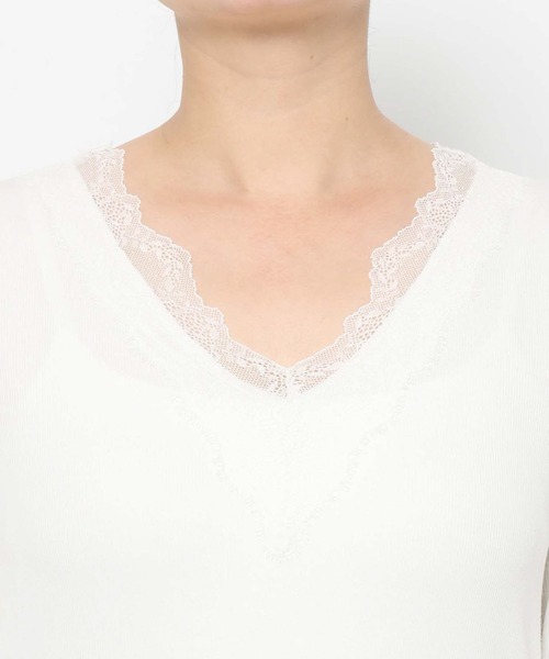GLOBAL WORK（グローバルワーク）の「BeauteeレースVネックプルオーバー/ 1054105（Tシャツ/カットソー・レディース・ブラック/アイボリー・SMALL/MEDIUM/LARGE）」の15枚目の写真