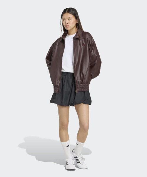 adidas(アディダス)の「スタジアム フェイクレザー ルーズフィット ジャケット / アディダス adidas(ブルゾン・レディース・ブラウン・X-SMALL/XX-LARGE/LARGE/MEDIUM/SMALL/X-LARGE)」の5枚目の写真