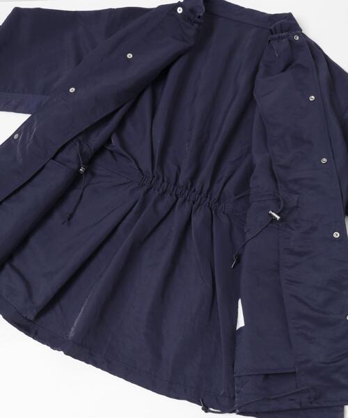 crinkle crinkle crinkle(クリンクルクリンクルクリンクル)の「crinkle crinkle crinkle GATHER MONSTER COACH JACKET(ナイロンジャケット・レディース・ネイビー・FREE)」の5枚目の写真