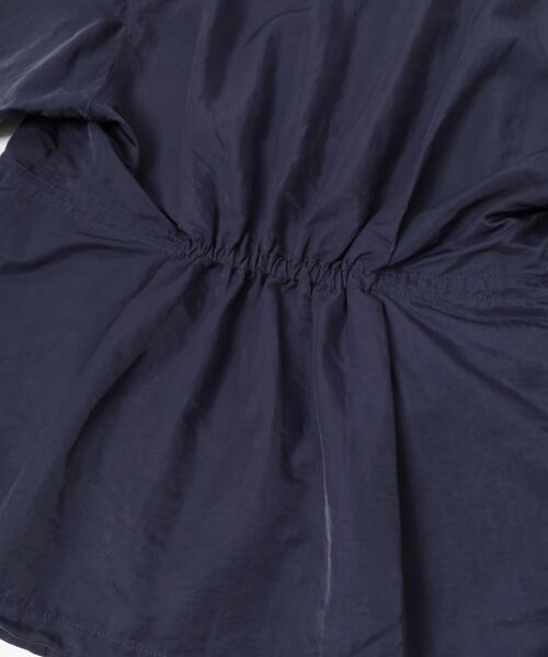 crinkle crinkle crinkle(クリンクルクリンクルクリンクル)の「crinkle crinkle crinkle GATHER MONSTER COACH JACKET(ナイロンジャケット・レディース・ネイビー・FREE)」の8枚目の写真