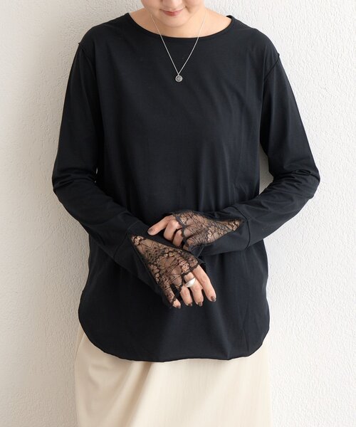 BEARDSLEY(ビアズリー)の「袖口レースカットソー(Tシャツ/カットソー・レディース・ホワイト/ブラック・FREE)」の3枚目の写真