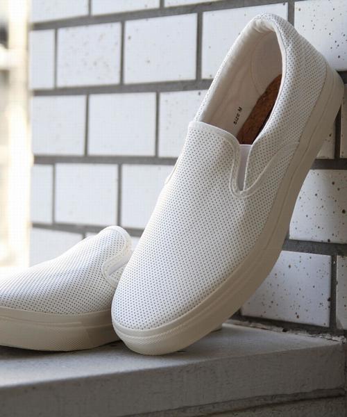 coen(コーエン)の「パンチングスニーカー(スニーカー・メンズ・ホワイト/ブラック・LARGE/MEDIUM/SMALL)」の11枚目の写真