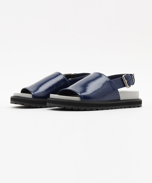 SLY（スライ）の「COVERDED FLAT SANDAL（サンダル・レディース・ブラック/ホワイト/ネイビー・LARGE/SMALL/MEDIUM）」の13枚目の写真