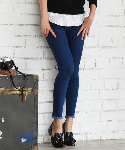 Luz Llena（ラズレナ）の「フレイドヘムデニム・美脚スキニーパンツ（デニムパンツ・レディース・ブルー/サックスブルー/ネイビー・MEDIUM/SMALL/LARGE）」の3枚目の写真