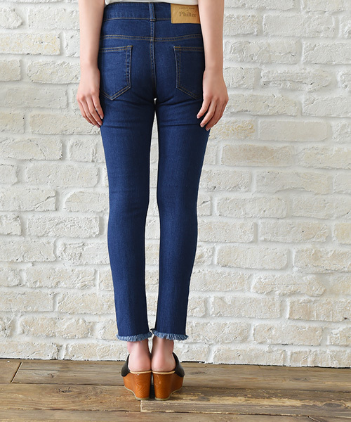 Luz Llena（ラズレナ）の「フレイドヘムデニム・美脚スキニーパンツ（デニムパンツ・レディース・ブルー/サックスブルー/ネイビー・MEDIUM/SMALL/LARGE）」の7枚目の写真